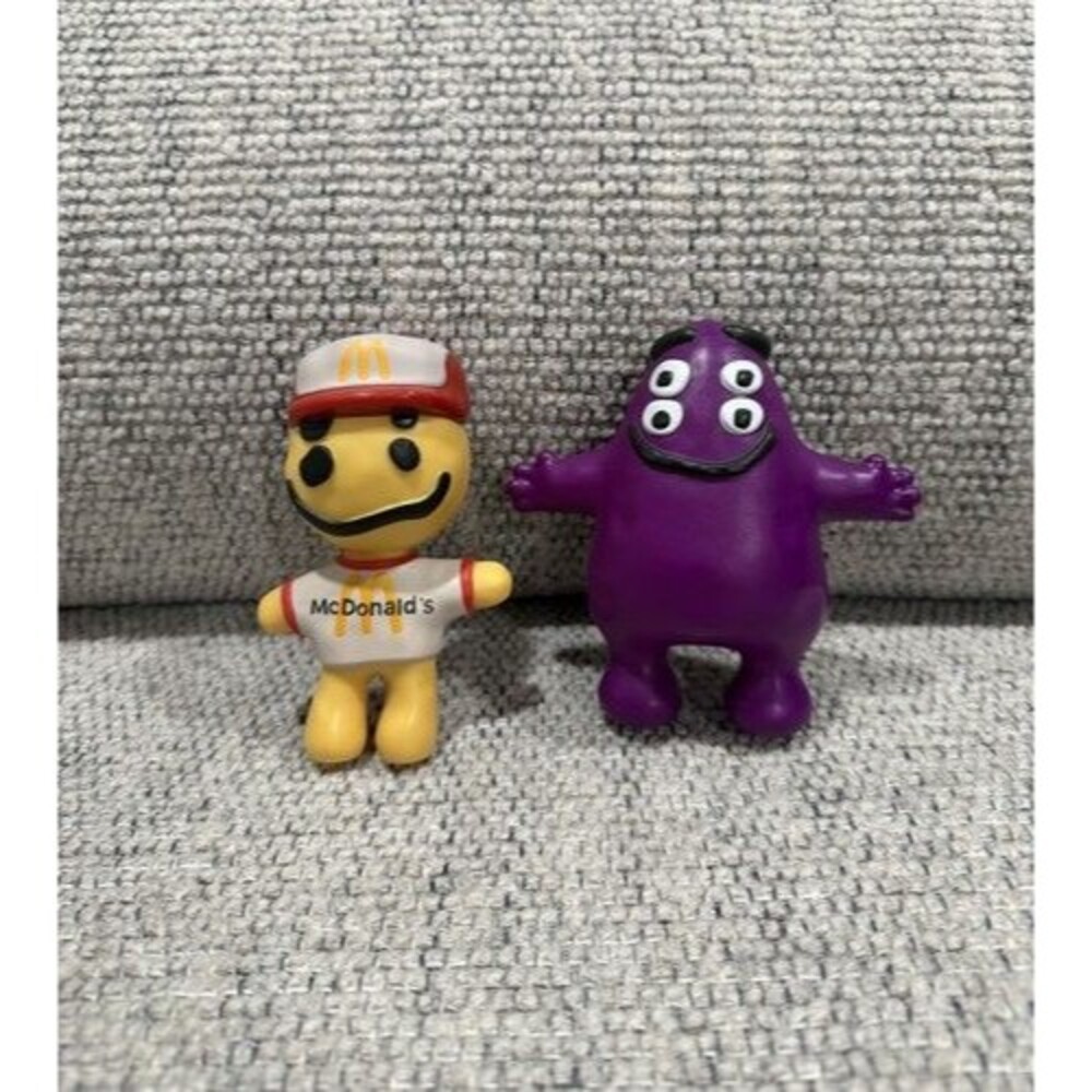 2022 Limited-Edition Cactus Plant Flea Market McDonalds Grimace & Cactus Buddy